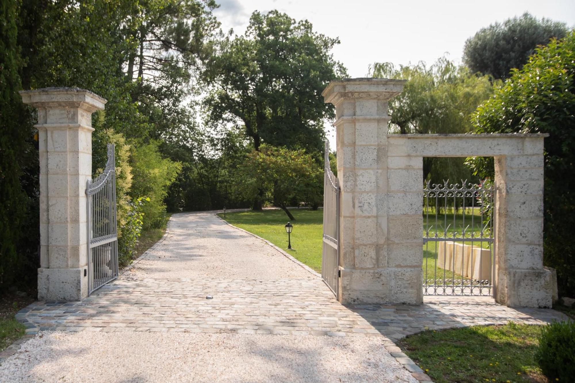 Chambres D'Hotes Domaine De Ginouilhac Le Taillan-Médoc Exteriör bild